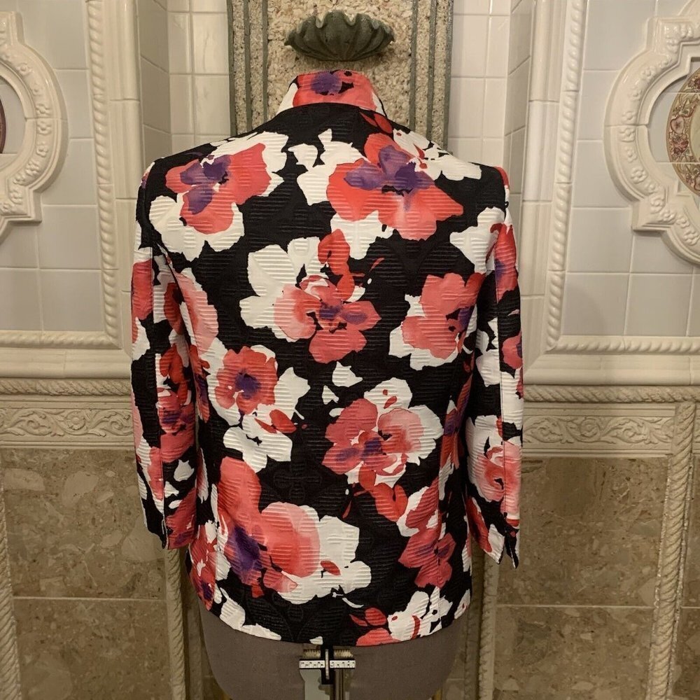 Alfred Dunner. Size 12. Lightweight Button Up Flo… - image 4